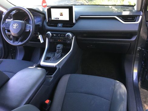 Used 2025 Toyota RAV4 LE AWD/4WD image 29