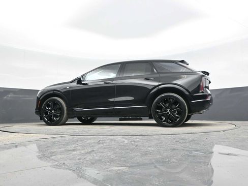 New 2025 Cadillac Optiq Sport 2 w/ LPO, ONYX Package image 31