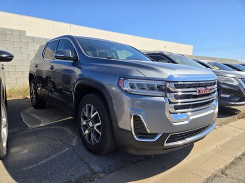 Used 2020 GMC Acadia SLE FWD image 2