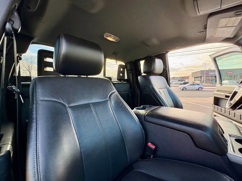 Used 2015 Ford F350 Lariat image 28