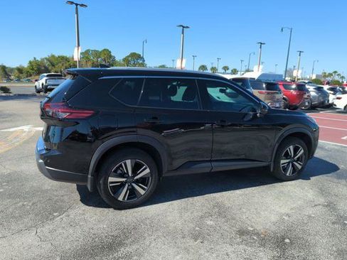 Certified 2024 Nissan Rogue SL FWD image 5