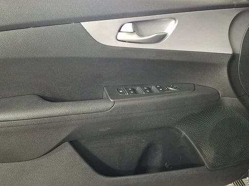 Used 2023 Kia Forte LXS FWD image 14