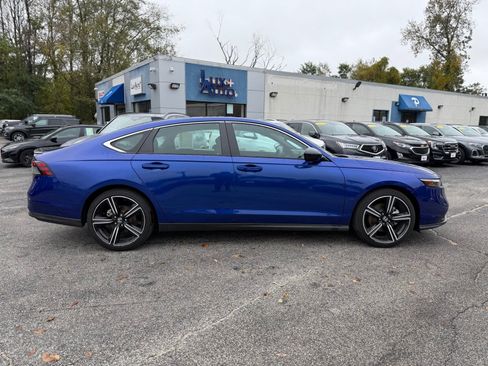 Used 2024 Honda Accord Sport image 2