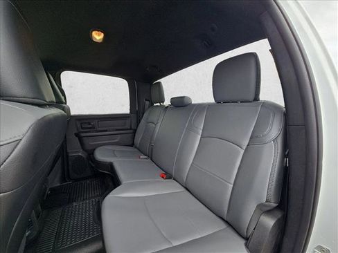 Used 2025 RAM 2500 Tradesman w/ Chrome Appearance Group AWD/4WD image 17