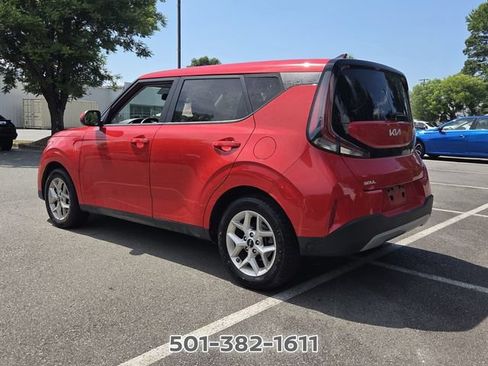 Used 2023 Kia Soul LX w/ LX Technology Package FWD image 3