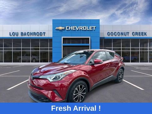 Used 2019 Toyota C-HR LE FWD image 4