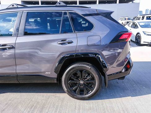 Certified 2022 Toyota RAV4 SE w/ Convenience Package AWD/4WD image 8