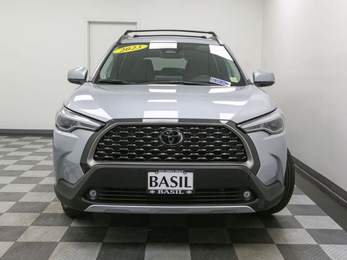 Used 2023 Toyota Corolla Cross XLE w/ Convenience Package AWD/4WD image 3