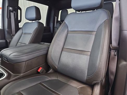 Used 2023 GMC Sierra 3500 Denali w/ Denali Ultimate Package AWD/4WD image 38