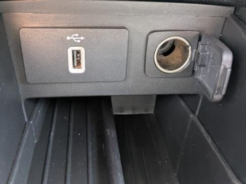 Used 2019 Ford Explorer Platinum AWD/4WD image 10