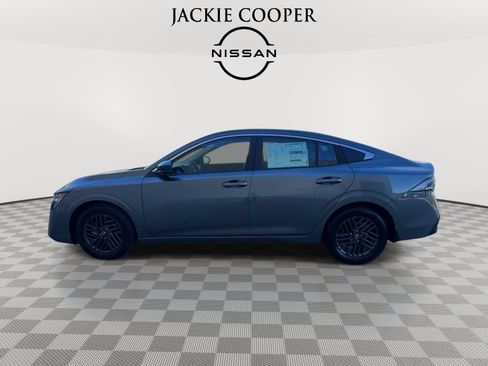 New 2026 Nissan Sentra SV w/ SV Convenience Package FWD image 2