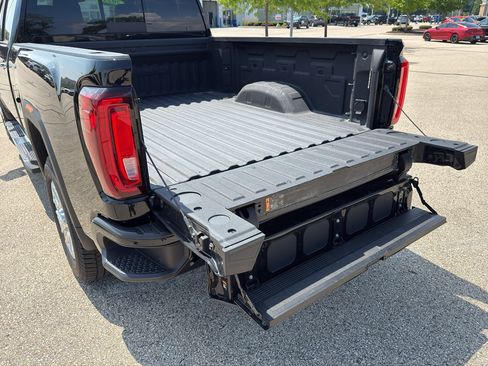 Used 2023 GMC Sierra 2500 Denali AWD/4WD image 14