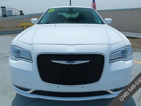 Used 2021 Chrysler 300 Touring L AWD/4WD image 11