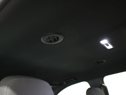 Used 2025 Chevrolet Traverse LT w/ Driver Confidence Package FWD image 23