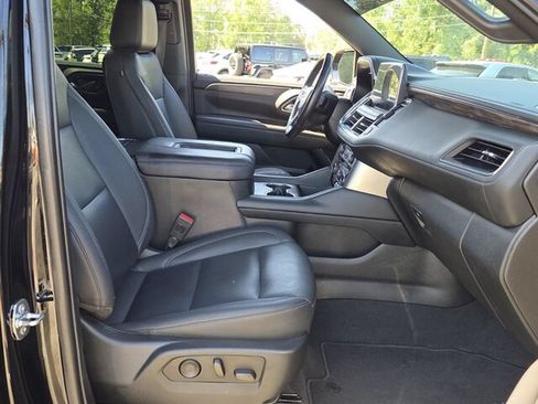 Used 2023 Chevrolet Tahoe LT w/ Luxury Package AWD/4WD image 17