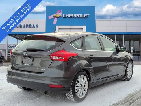 Used 2017 Ford Focus Titanium image 4