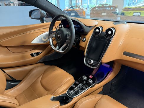 Used 2023 McLaren GT RWD image 11
