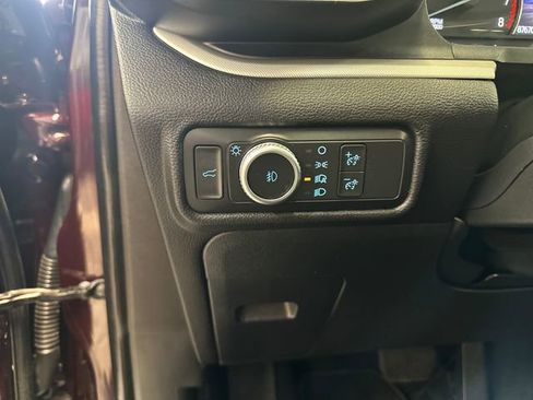 Used 2022 Ford Explorer XLT w/ Equipment Group 202A AWD/4WD image 24