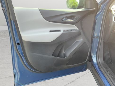 Certified 2024 Chevrolet Equinox LS w/ LS Convenience Package FWD image 11