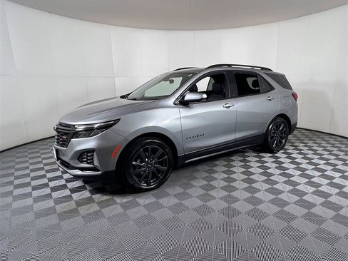 Used 2024 Chevrolet Equinox RS w/ RS Leather Package image 2