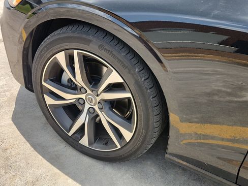 Used 2022 Volvo S60 B5 R-Design w/ Advanced Package image 43