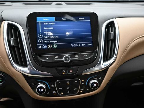 Used 2022 Chevrolet Equinox Premier AWD/4WD image 18
