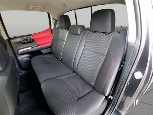 Used 2022 Toyota Tacoma SR5 w/ Technology Package RWD image 21