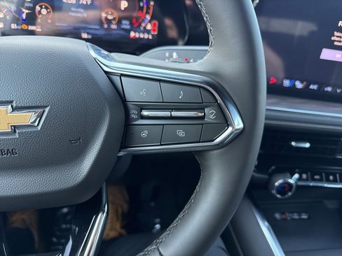 Used 2025 Chevrolet Suburban Premier w/ Sun And Tow Package image 22