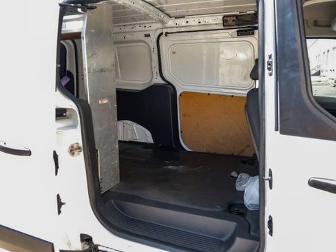 Used 2018 Ford Transit Connect XLT image 28