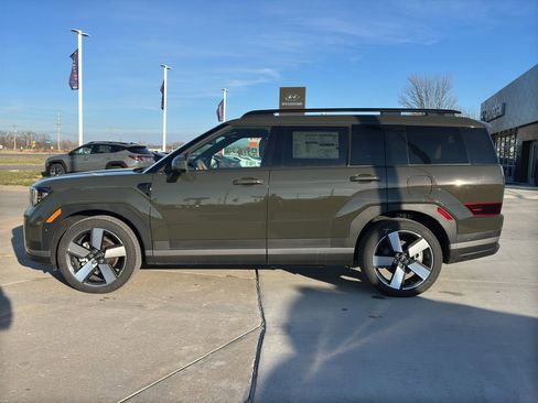 Certified 2025 Hyundai Santa Fe Limited image 4