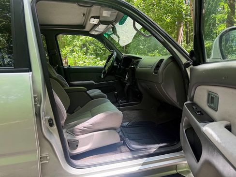 Used 2001 Toyota 4Runner SR5 AWD/4WD image 86