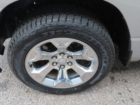 Used 2022 RAM 1500 Big Horn AWD/4WD image 17