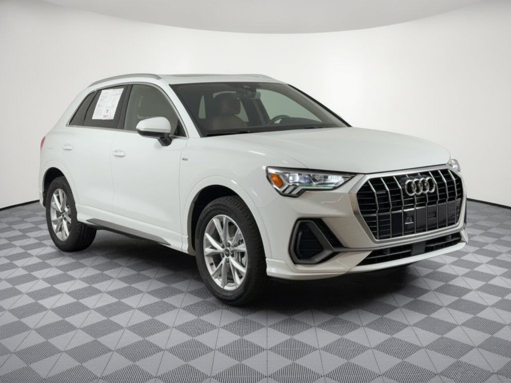 Used 2025 Audi Q3 2.0T Premium w/ Convenience Package AWD/4WD image 7