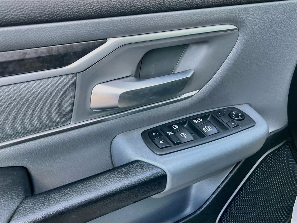 Used 2021 RAM 1500 Big Horn AWD/4WD image 17
