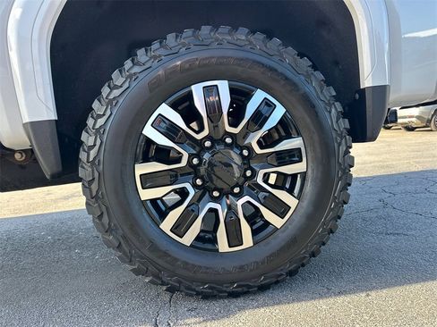 Used 2024 GMC Sierra 2500 Denali Ultimate image 20