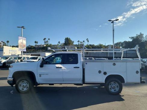 Used 2024 Chevrolet Silverado 2500 W/T w/ WT Convenience Package image 5