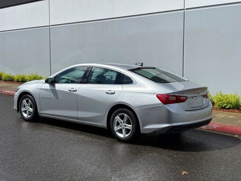 Used 2020 Chevrolet Malibu LS FWD image 4
