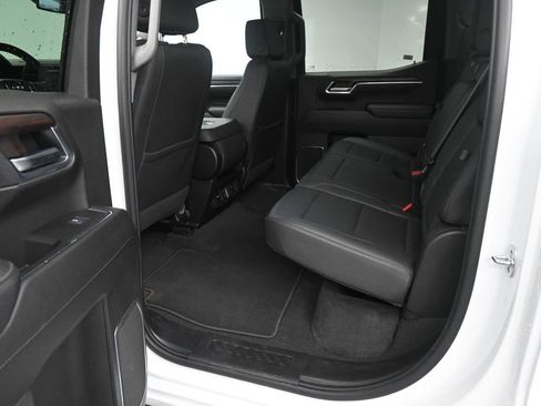 Used 2025 GMC Sierra 1500 SLT image 18