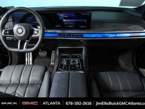 Used 2023 BMW 760i xDrive AWD/4WD image 17