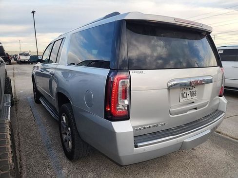 Used 2019 GMC Yukon XL Denali image 3