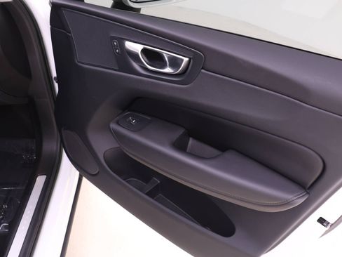 Certified 2023 Volvo XC60 B5 Plus w/ Protection Package Premier image 23