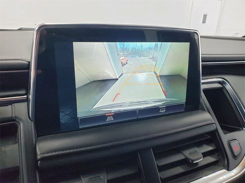 Used 2022 GMC Yukon XL SLE image 22