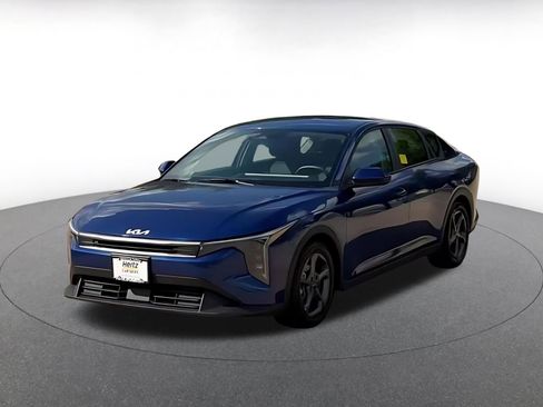 Used 2025 Kia K4 LXS image 7