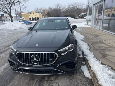 Used 2025 Mercedes-Benz E 53 AMG e 4MATIC Sedan image 51