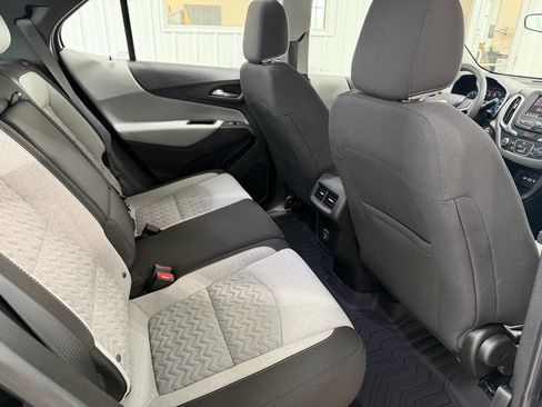 Used 2022 Chevrolet Equinox LS FWD image 28