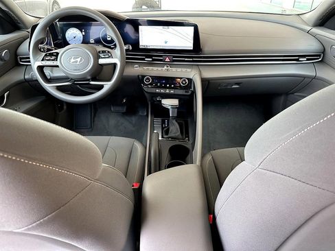 Used 2024 Hyundai Elantra SEL image 23