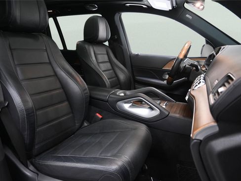 Used 2021 Mercedes-Benz GLS 580 4MATIC image 16