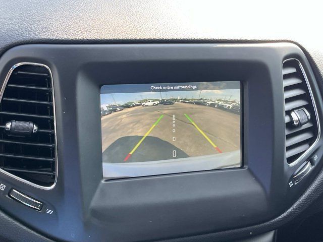 Used 2020 Jeep Compass Latitude FWD image 30