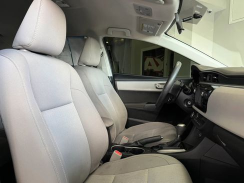Used 2016 Toyota Corolla LE FWD image 19