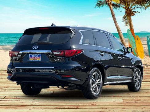 Used 2019 INFINITI QX60 Luxe w/ Essential Package FWD image 6
